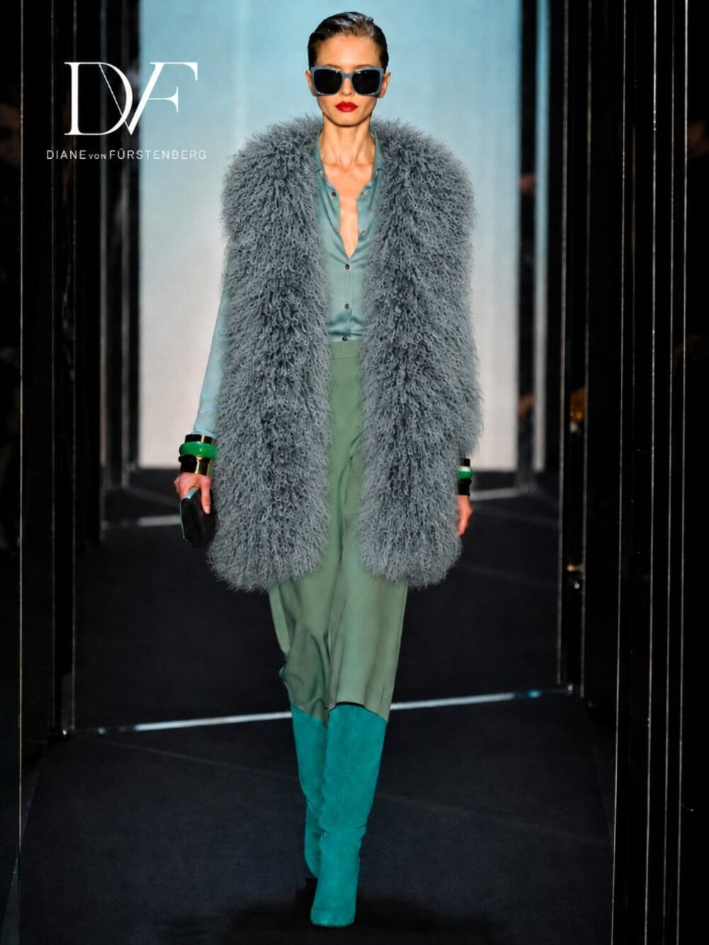 💥💋UBER GORGE!💋💥VTG Diane von Fürstenberg Teal 100% Mongolian Lamb Fur Vest